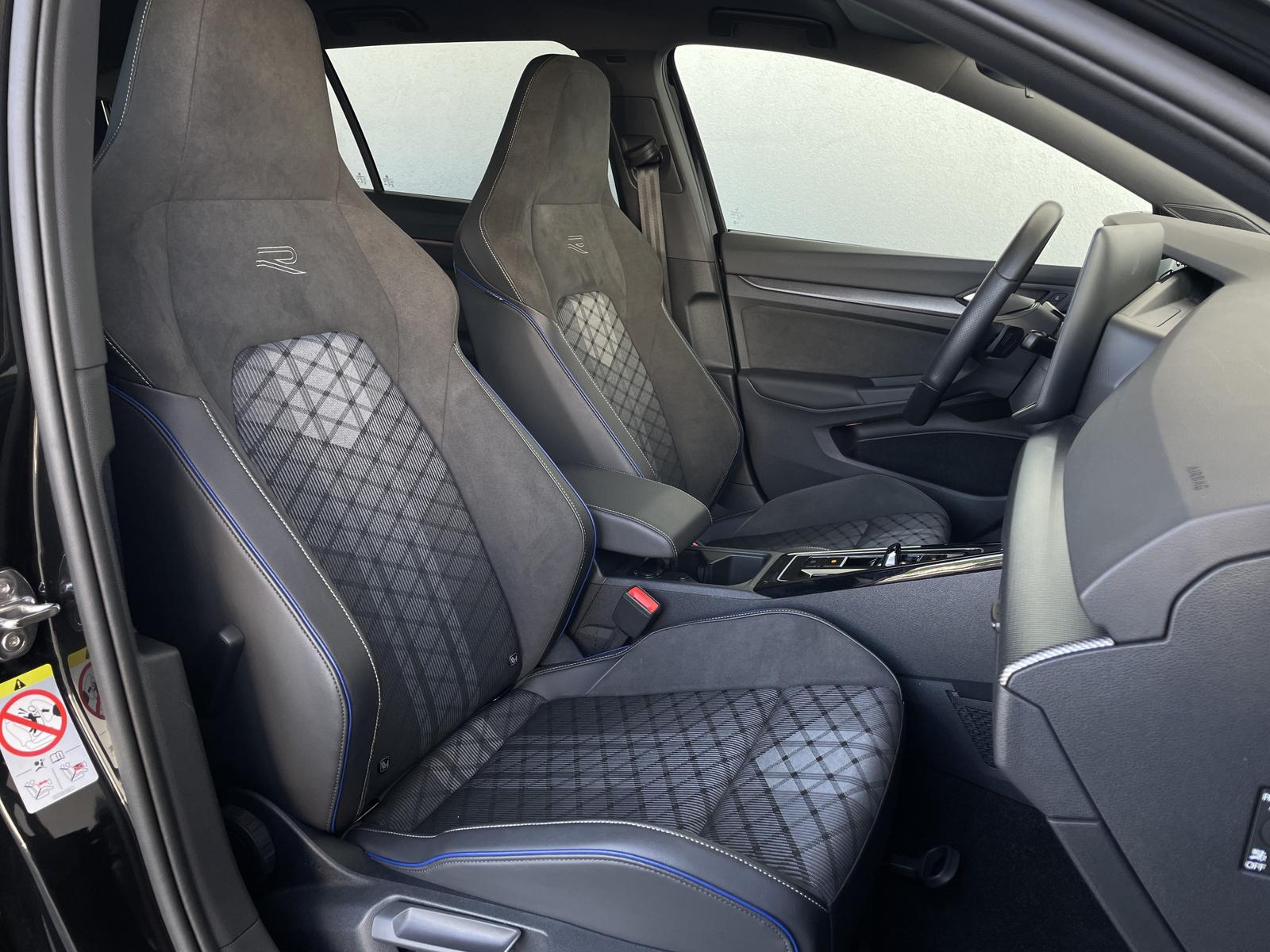 Volkswagen Golf VIII*1.5 eTSI/110KW*R-LINE*ACC*R.KAM*LED*1H, миниатюра 15