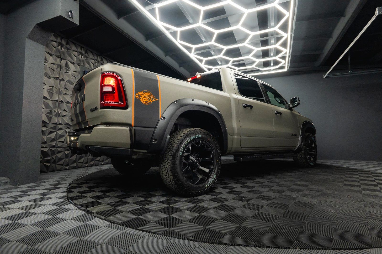 Fahrzeugabbildung Dodge RAM 3.0 MY 25 TWIN TURBO Offroad RAPTOR ACC 19%