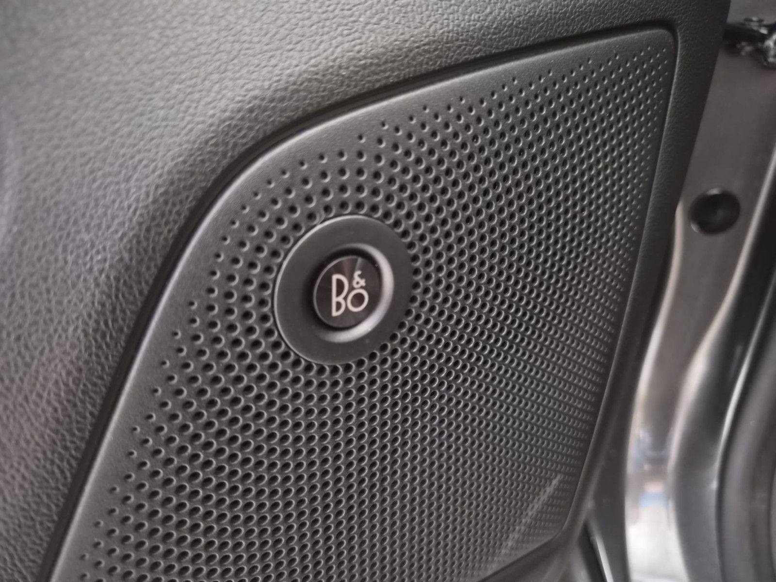 Fahrzeugabbildung Ford Focus Lim. ST-Line / NAVI / KAMERA /1. Hand