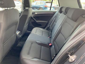 Bild 8 VW Golf VII e-Golf Comfortline Navi ACC