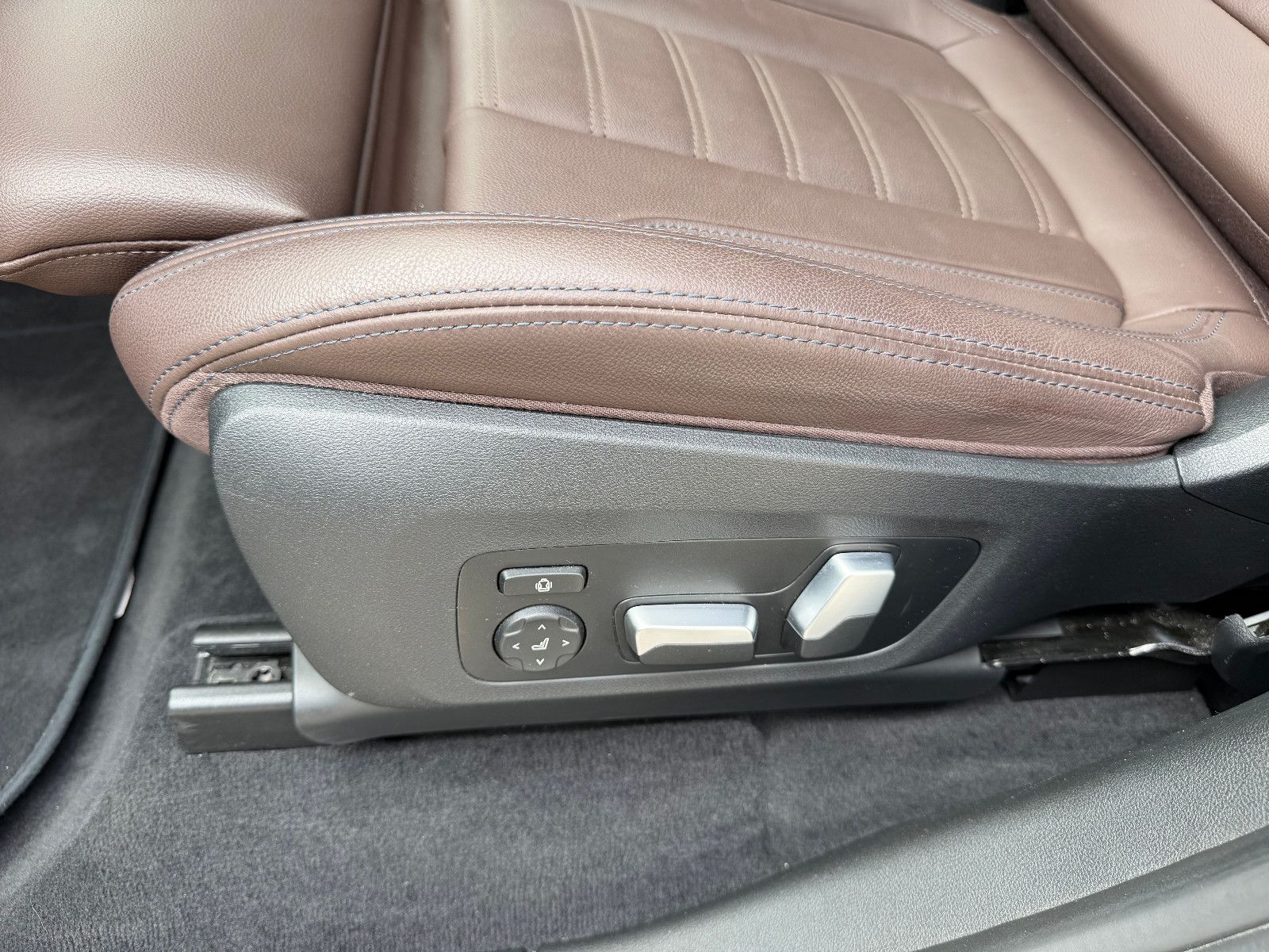 BMW X3 xDrive20d M Sport AHK Pano Memory ACC 1.Hand foto 19