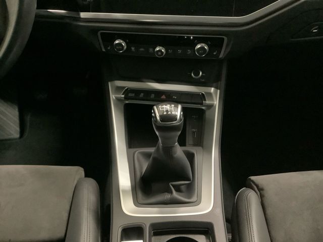 Q3 Sportback S line 35 TFSI 6-Gang,AHZV,LED,PDC