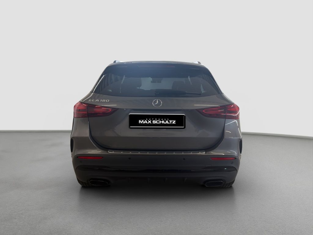 Fahrzeugabbildung Mercedes-Benz GLA 180 AMG*Night*DISTRONIC*KeyL*PDC*RFK*ParkAss