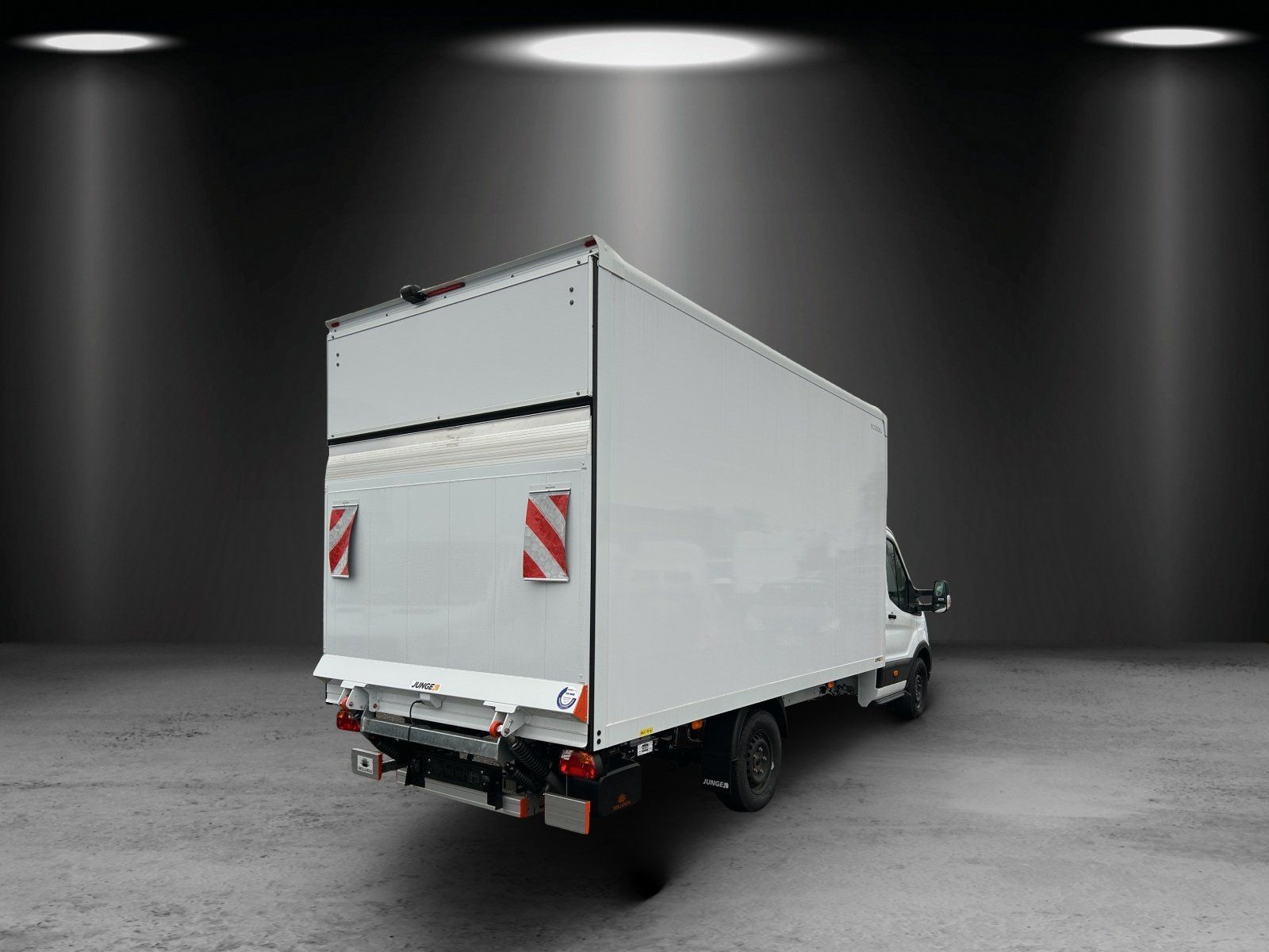 Fahrzeugabbildung Ford Transit L4 Einzelkabine Koffer GJR Ladebordwand