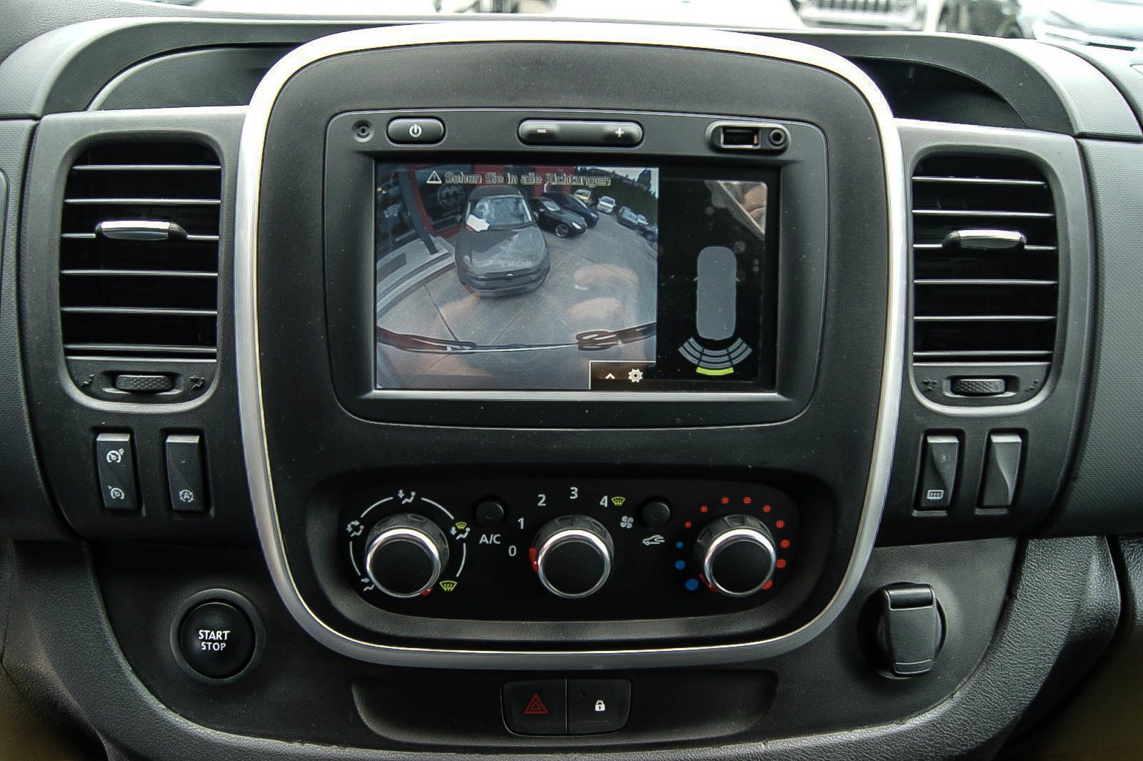 Fahrzeugabbildung Nissan NV300 MIXTO Family L2H1 NAVI KAMERA 6-Sitze