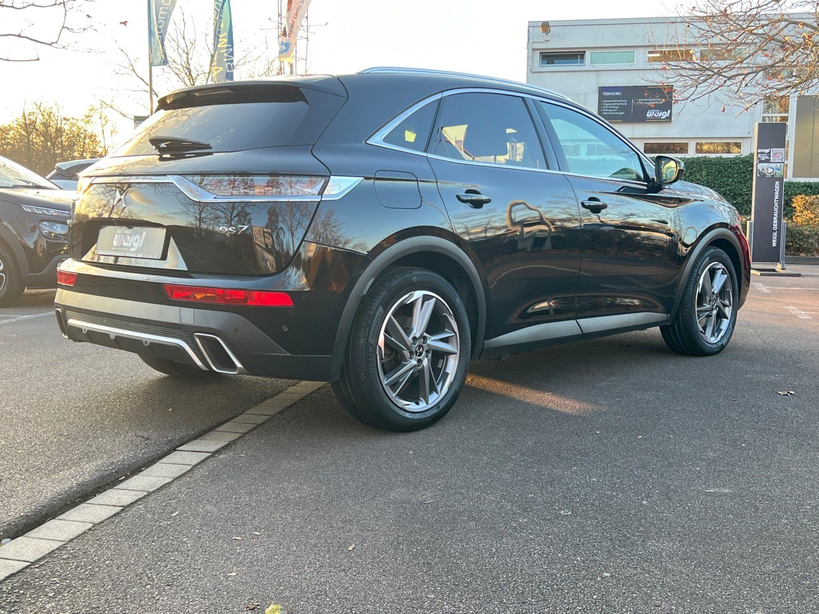 Fahrzeugabbildung DS Automobiles DS7 Crossback E-Tense 4x4 300 Anhängerkupplung