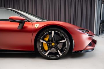 2022 Ferrari SF90 照片 9
