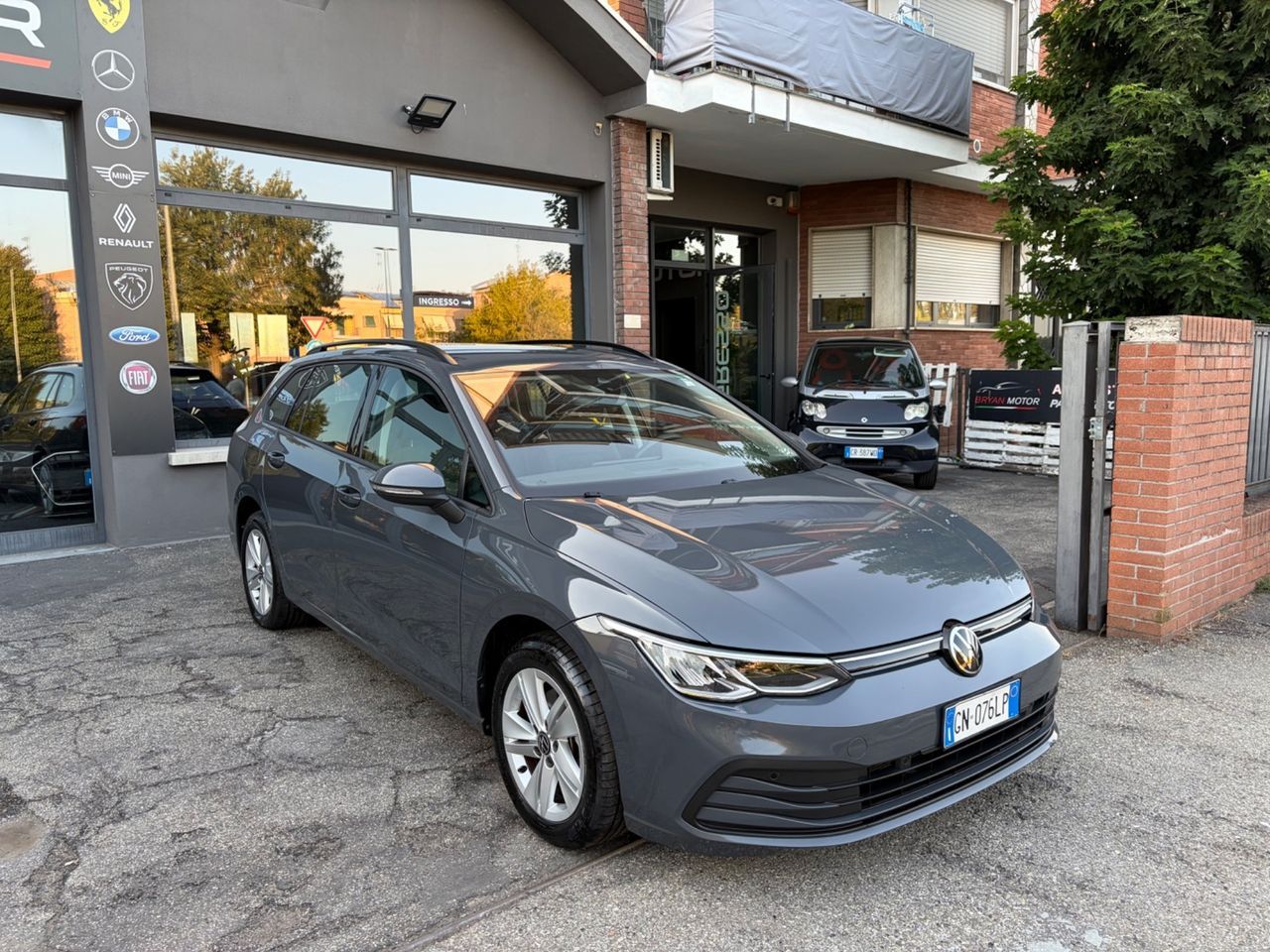 Volkswagen Golf Variant 1.0 eTSI EVO DSG Life imagem 3