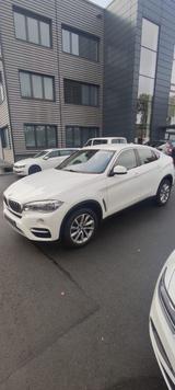 BMW X6 xDrive50i  1. Hand - BMW X6: 50i