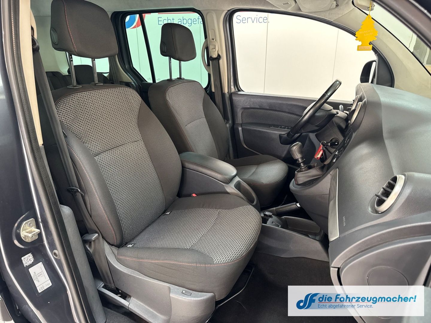 Fahrzeugabbildung Mercedes-Benz Citan 111 CDI lang Tourer Edition Klimaautom SH