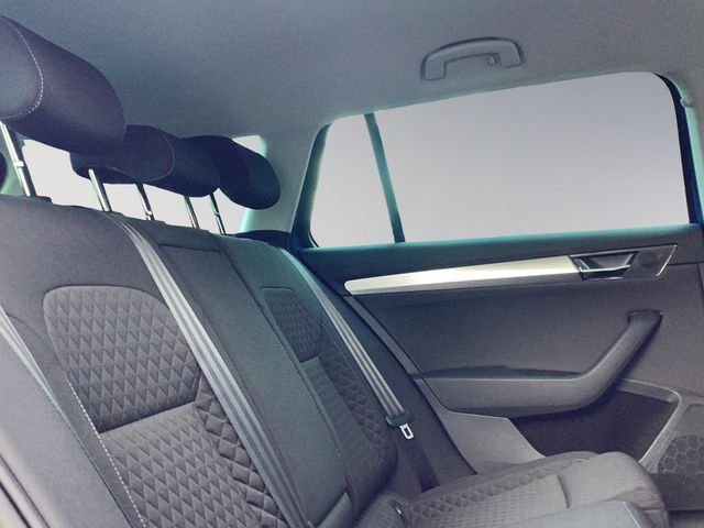 Superb Combi 2.0TDI DSG Ambition AHK