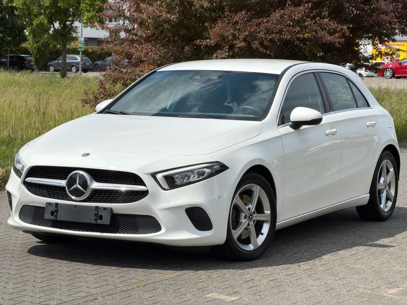 Mercedes-Benz A 220 *WIDESCREEN*DISTRONIC*ASSIST*CARBON*