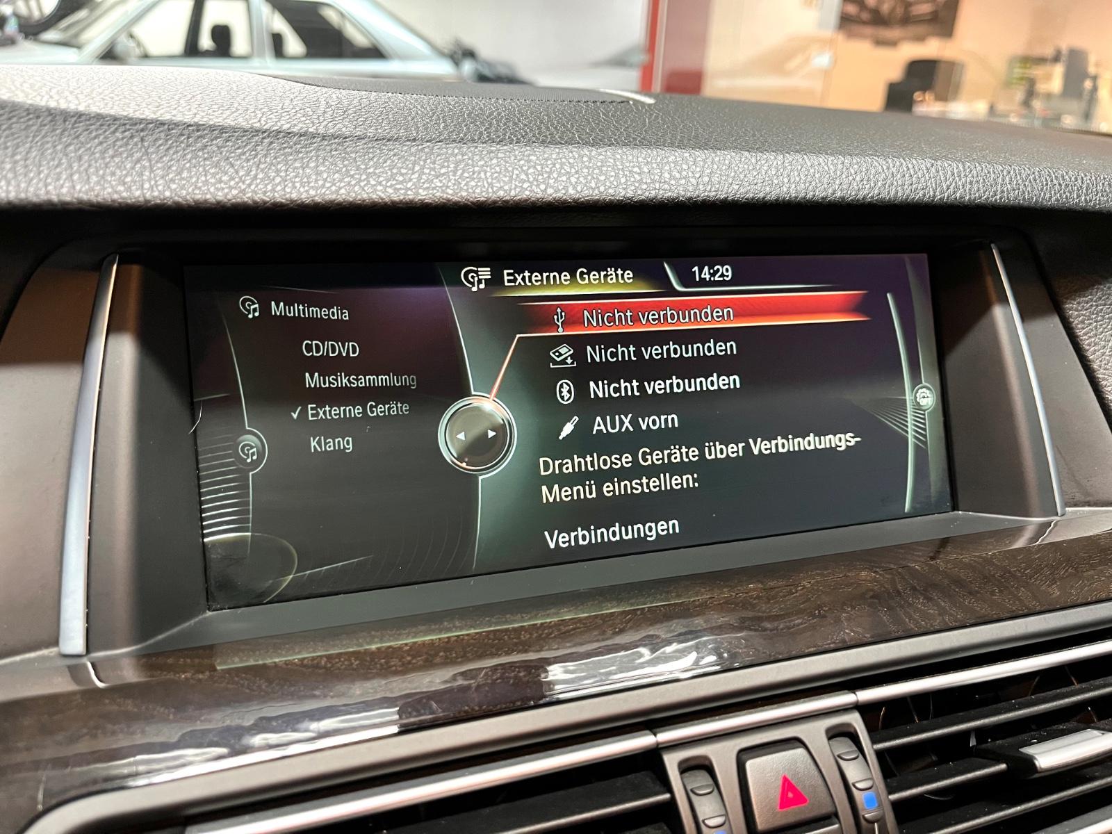 BMW 530d Touring xDrive M-Paket Panorama|Kamera|HUD