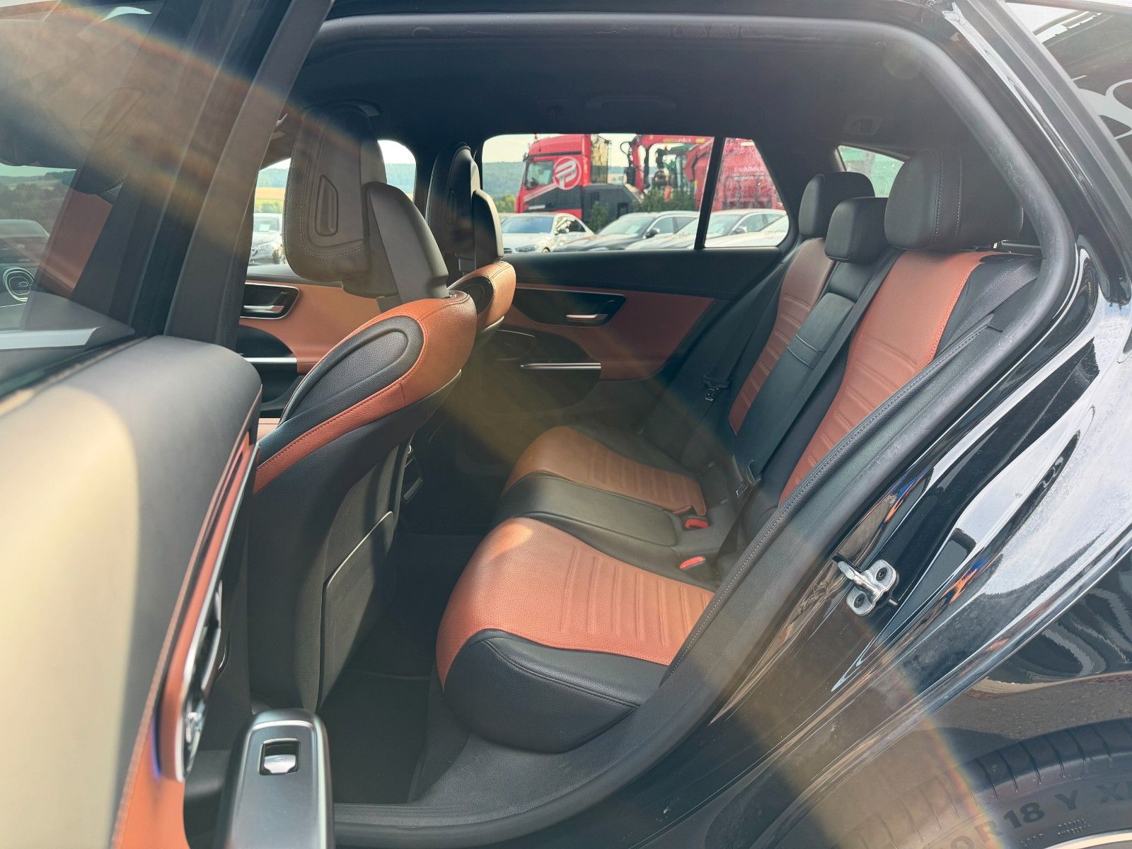 Fahrzeugabbildung Mercedes-Benz C 300 T e AMG HUD+AHK+360°+Digital+Memory+LenkAs