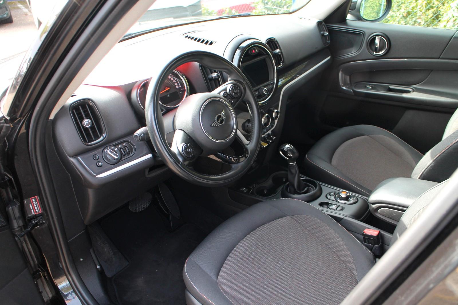 MINI Countryman Cooper SE ALL4/Autom/Nav/PDC/SHZ/Klim