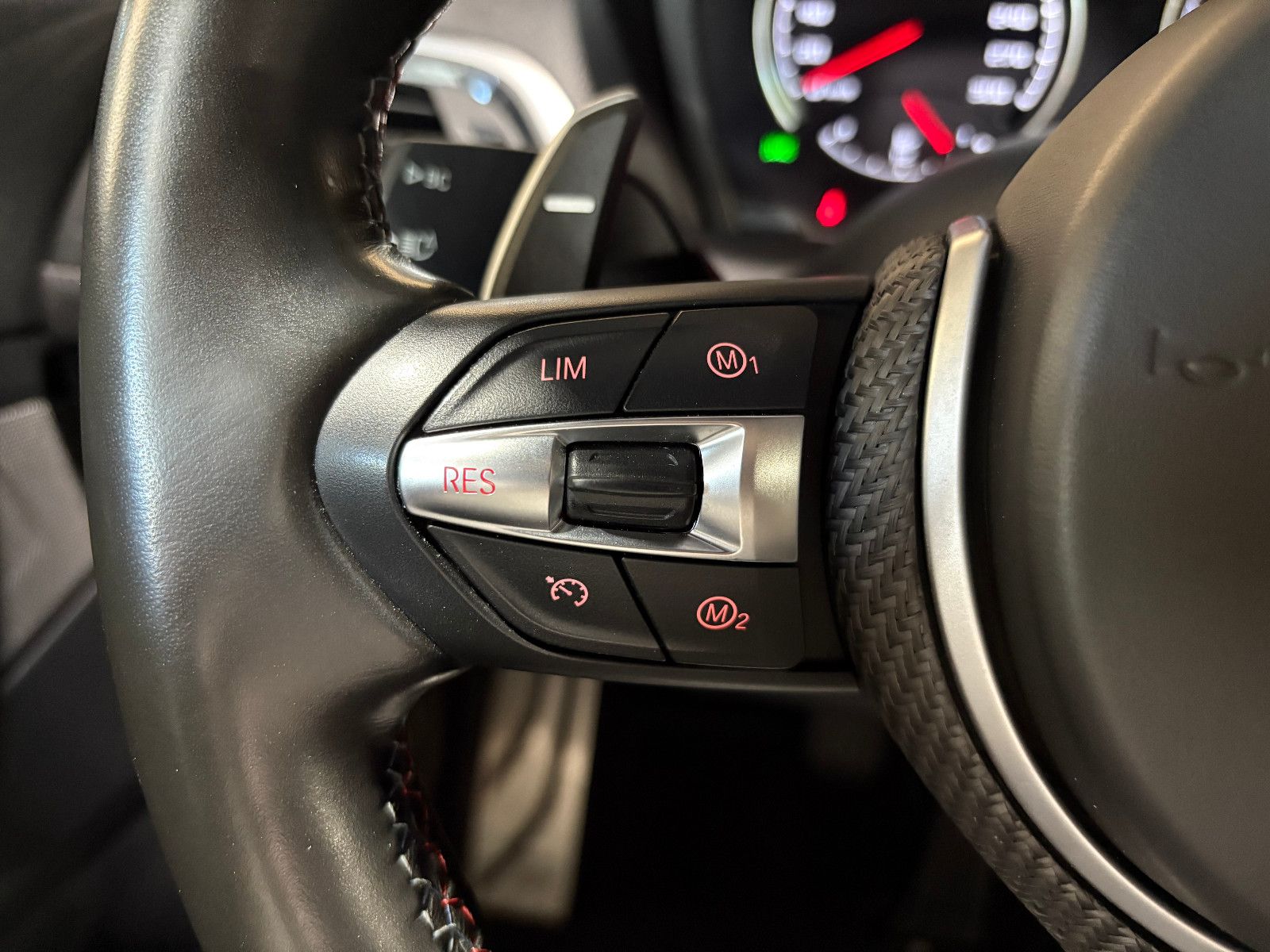 Fahrzeugabbildung BMW M2 Coupe Competition/MEMORY/CARBON/NAVI/PDC