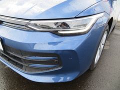 VW Golf VIII Var. 2.0 TDI Life DSG FACELIFT LED Ahk VW Golf VIII Var. 2.0 TDI Life DSG FACELIFT LED Ahk