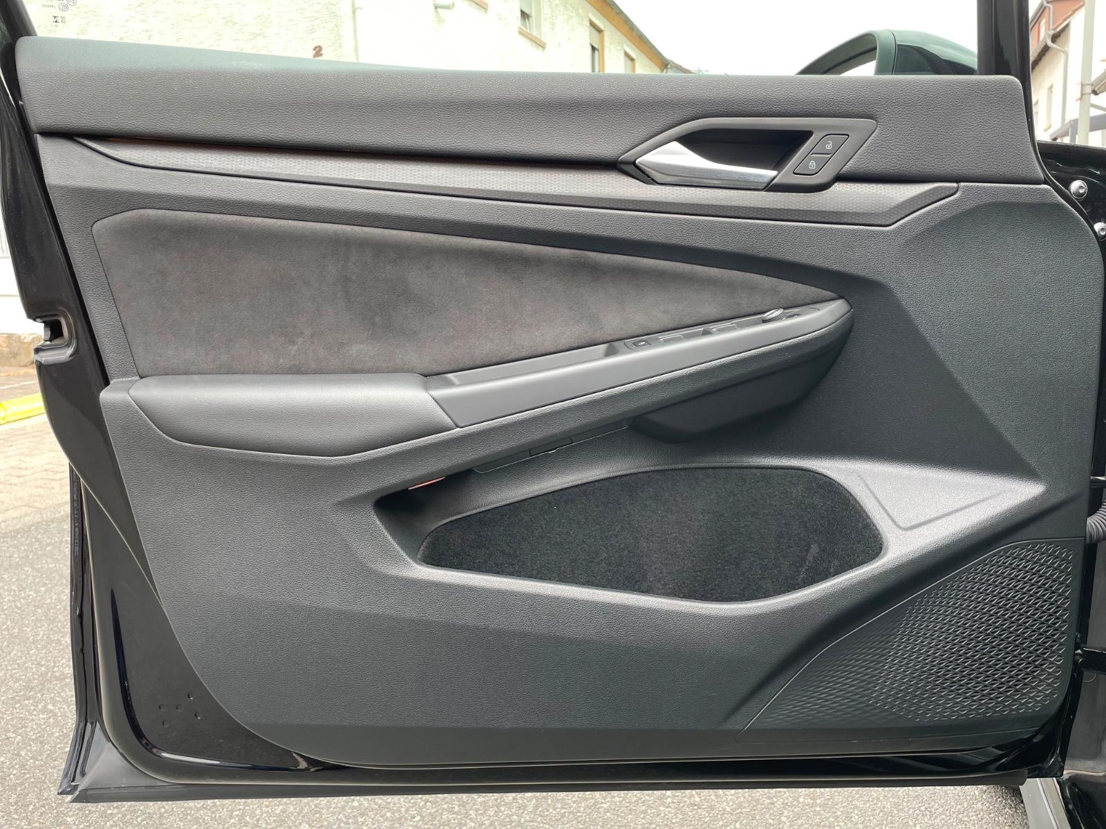 Volkswagen Golf VIII GTI 2.0 TSI ACC AHK LED+ Pano Navi, миниатюра 14