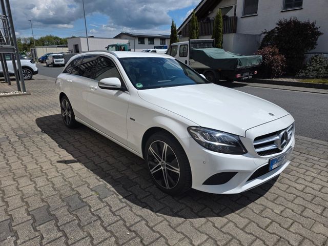 MERCEDES-BENZ Mercedes Benz C300e Avantgarde weiß