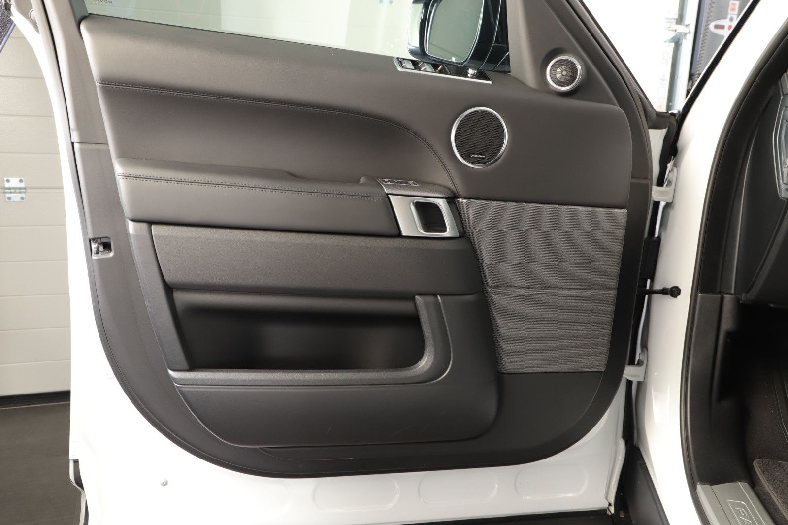 Land Rover Range Rover Sport 3.0 D300 HSE Dynamic foto 8