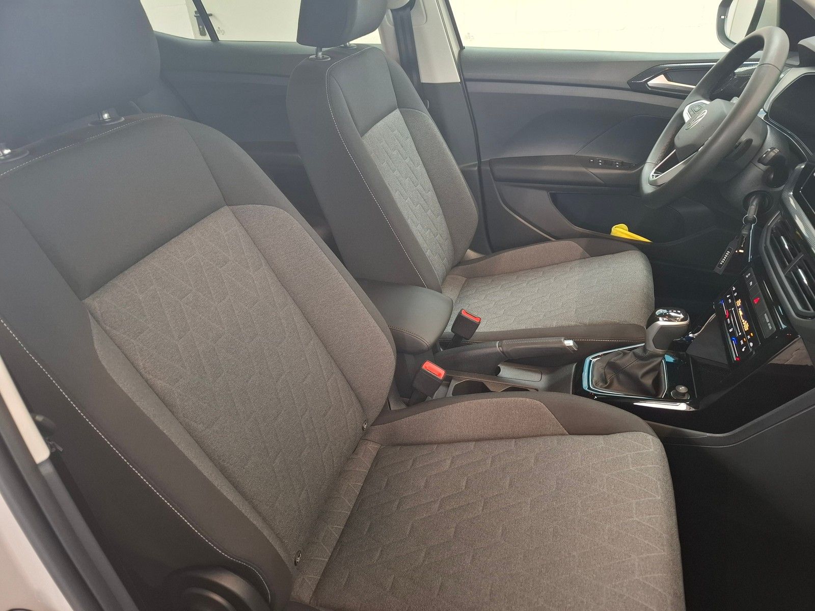 Fahrzeugabbildung Volkswagen T-Cross Life 1.0 TSI DSG +App-Connect+ACC+Sitzh.