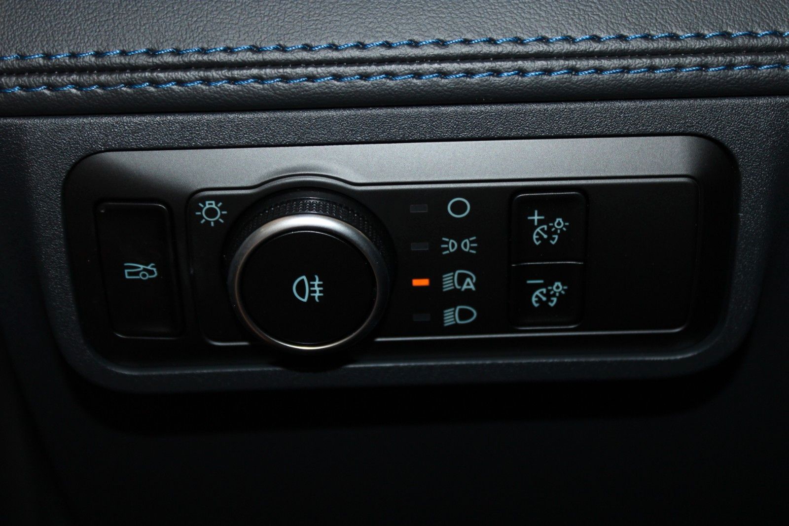 Fahrzeugabbildung Ford Mustang 5.0 Ti-VCT V8 Dark Horse AUTOMATIK
