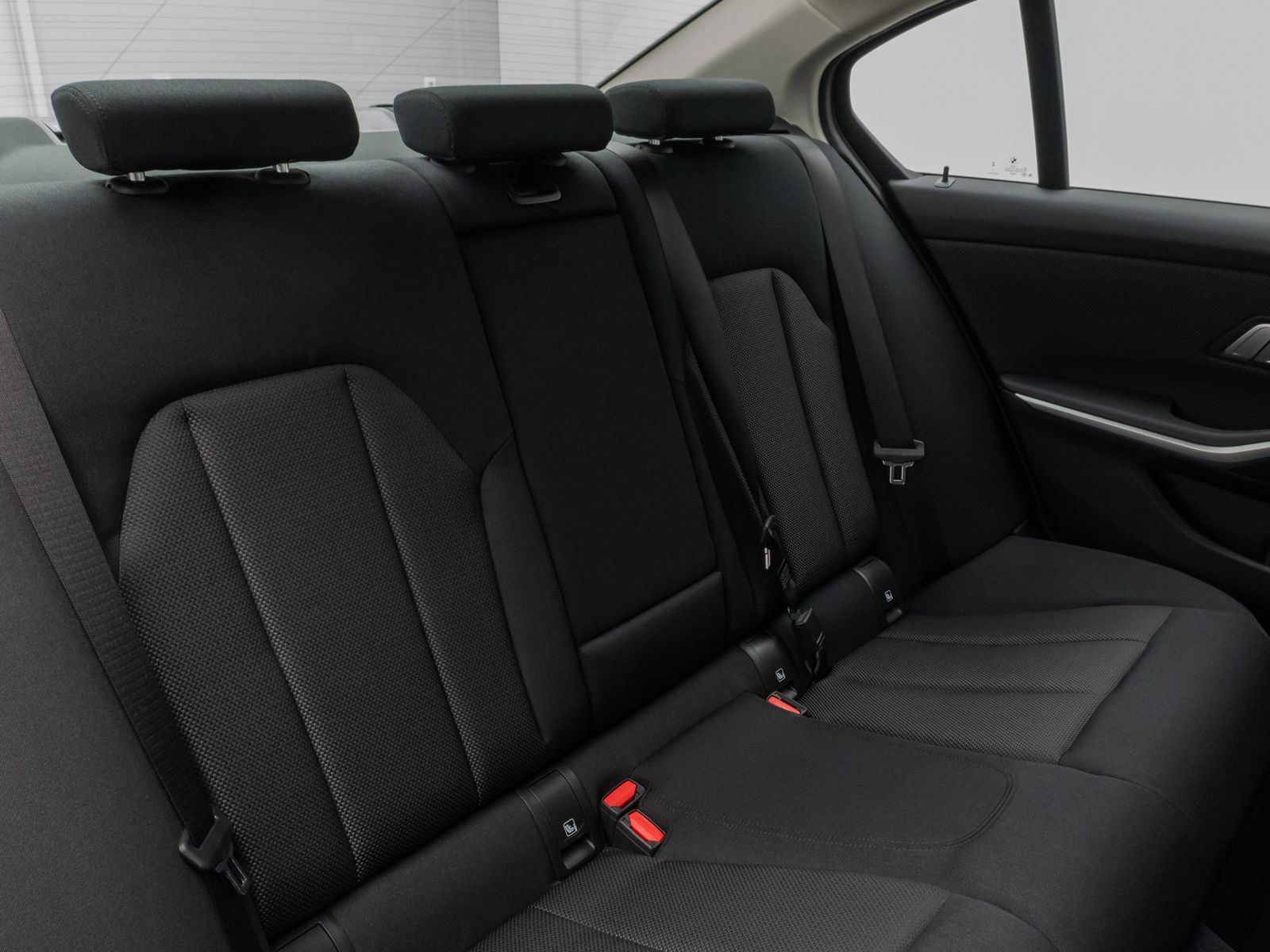 Fahrzeugabbildung BMW 320e Kamera DAB HiFi Lenkradheizung Alarm Parkas