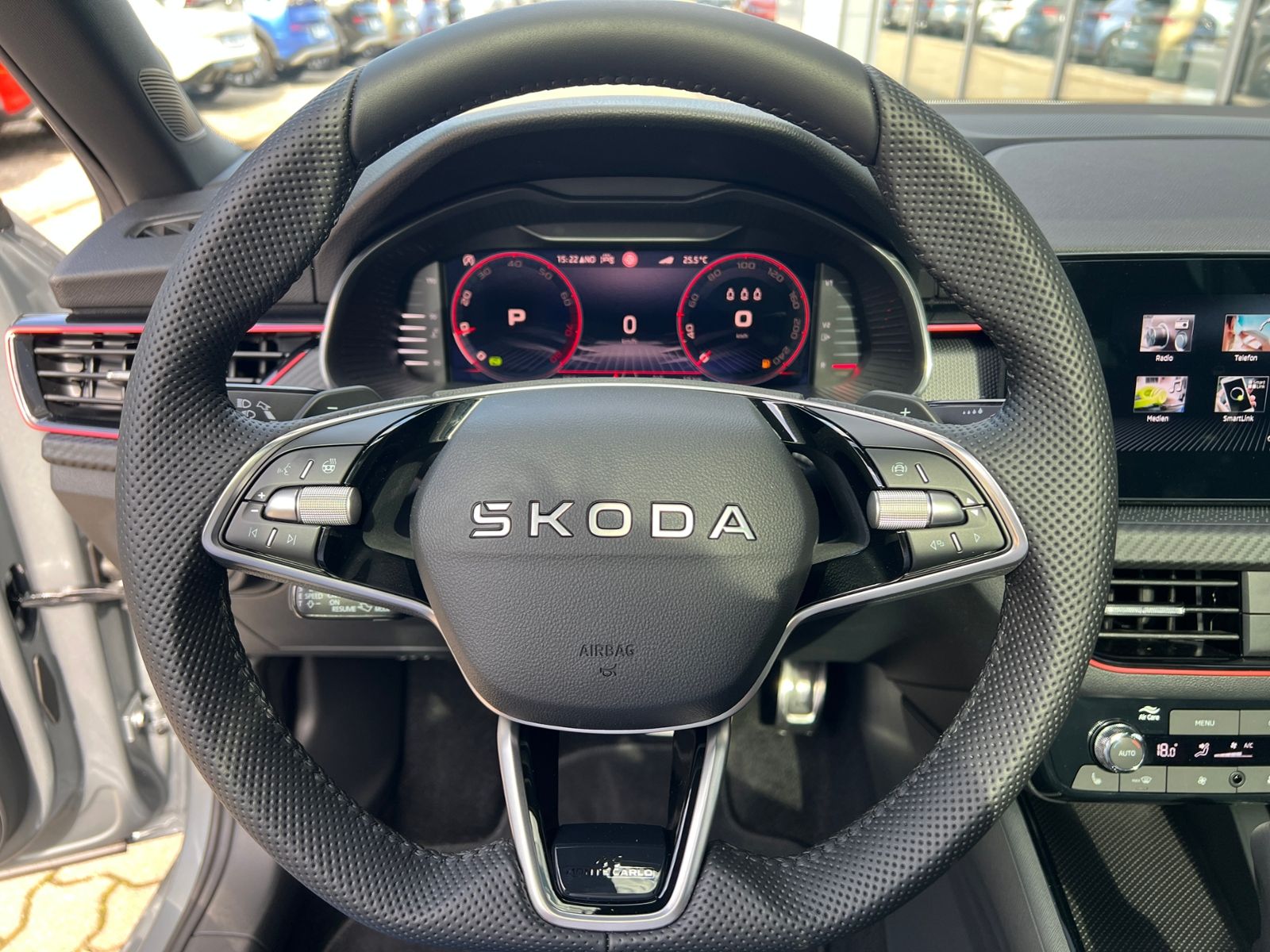 Fahrzeugabbildung SKODA Kamiq Monte Carlo 1.5 TSI DSG *AHK vorb., Matrix