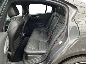 Alfa Romeo Giulia Veloce Q4 2,0 Turbo Navi+SHZ+RFK+Carplay