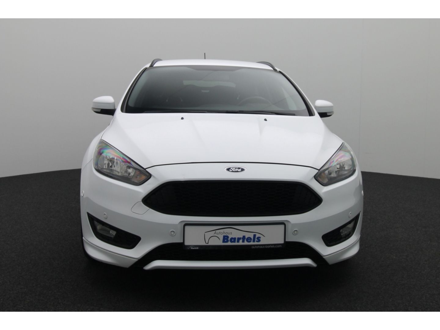 Fahrzeugabbildung Ford Focus 1.0 Turnier ST-Line 2-Zonen-Klimaautom