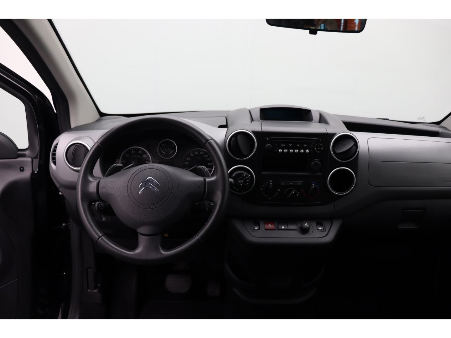 Fahrzeugabbildung Citroën Berlingo 1.6 Kombi Selection AHK abnehmbar