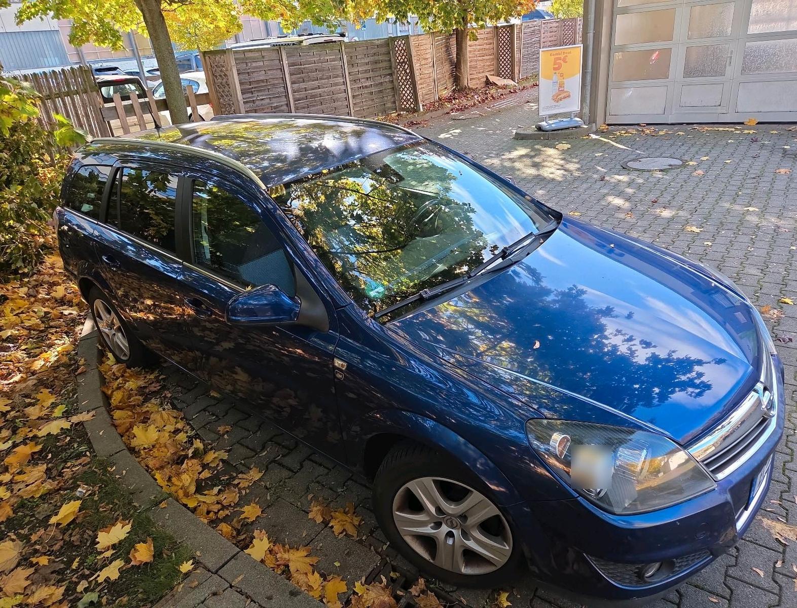 Opel Astra 2010 — photo 5