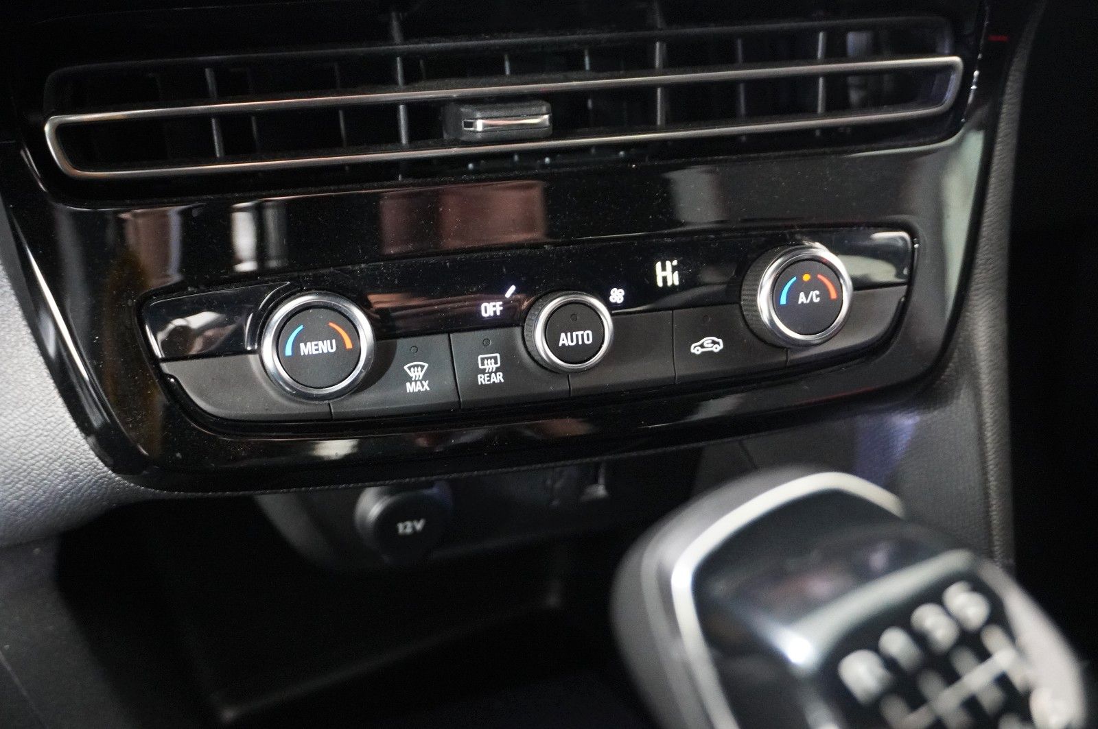 Fahrzeugabbildung Opel Mokka GS Line 1.2 NAVI/LED/KAMERA/SPORT/VIRT/DAB