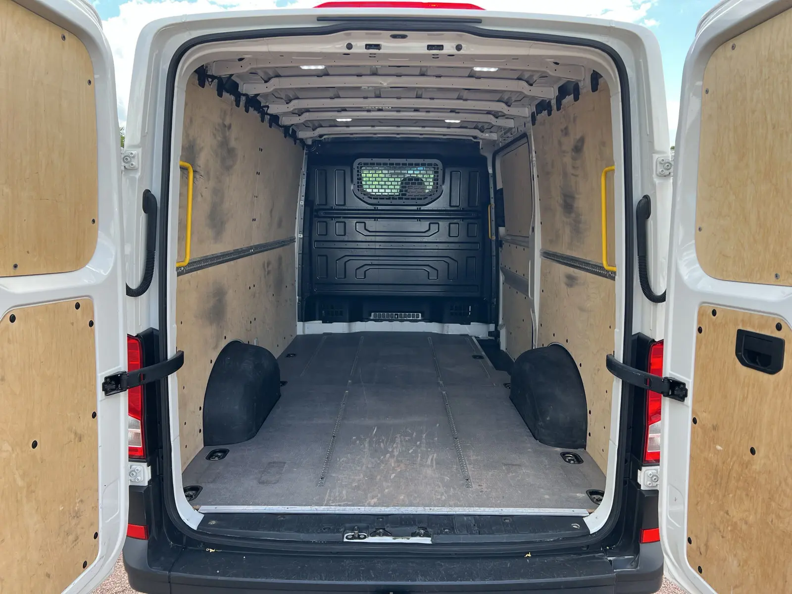 Volkswagen Crafter 35 Kasten 2.0 TDI Klima AHK, миниатюра 8