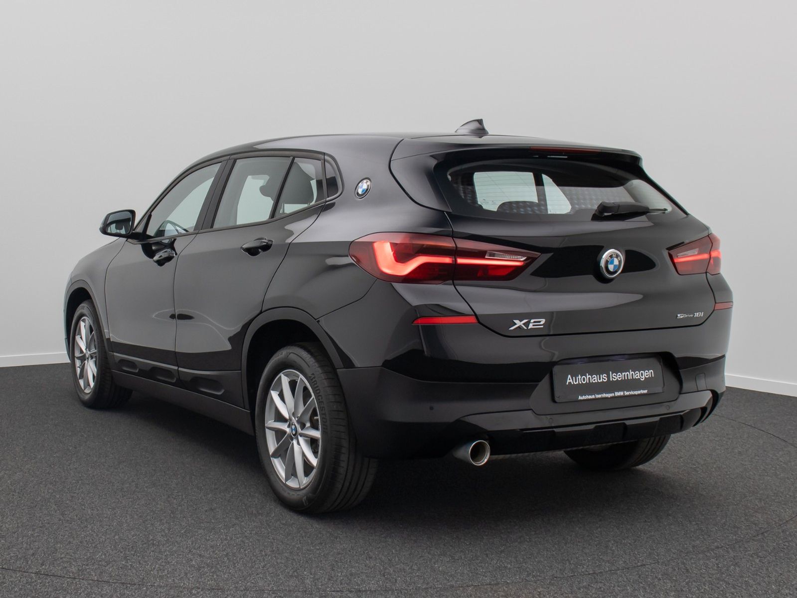 Fahrzeugabbildung BMW X2 sD18i Advantage Parkassist. DAB Navi PDC LED