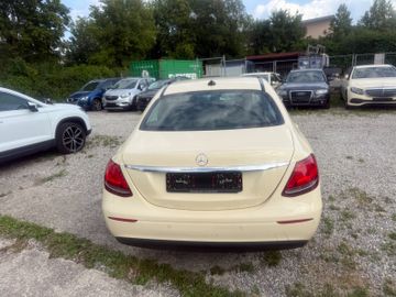 Mercedes E 200 - 4