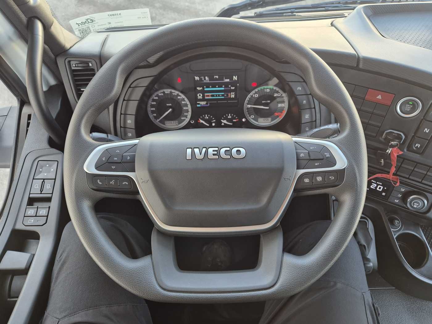 Fahrzeugabbildung Iveco X-Way AD200X40 HR OFF Meiller Bordmatic AHK DAB