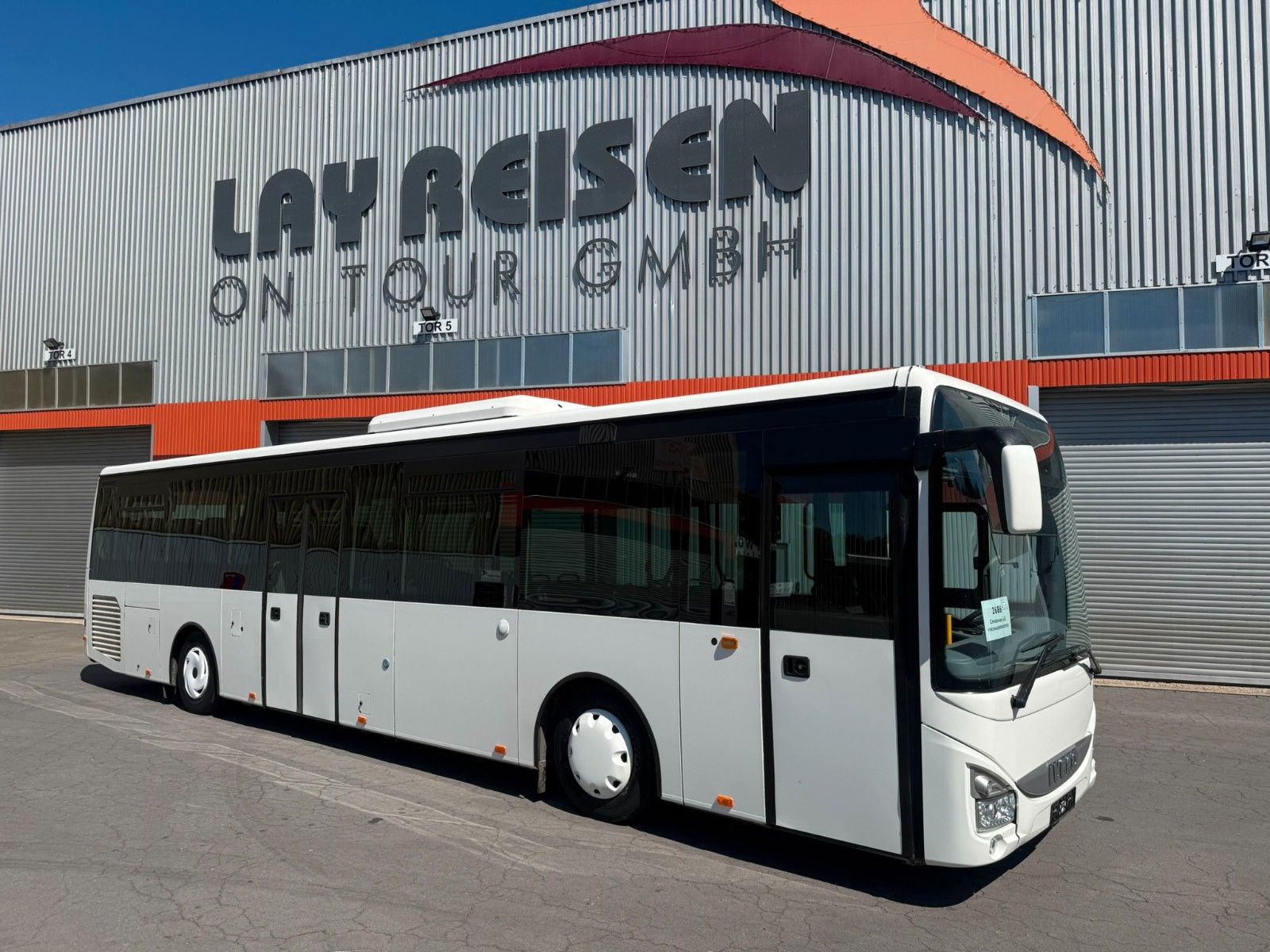 IVECO  2017 - Image 0 of 29