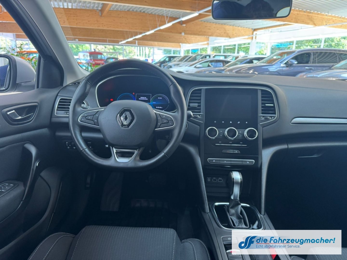 Fahrzeugabbildung Renault Megane E-TECH IV Grandtour Business Edition 1.6