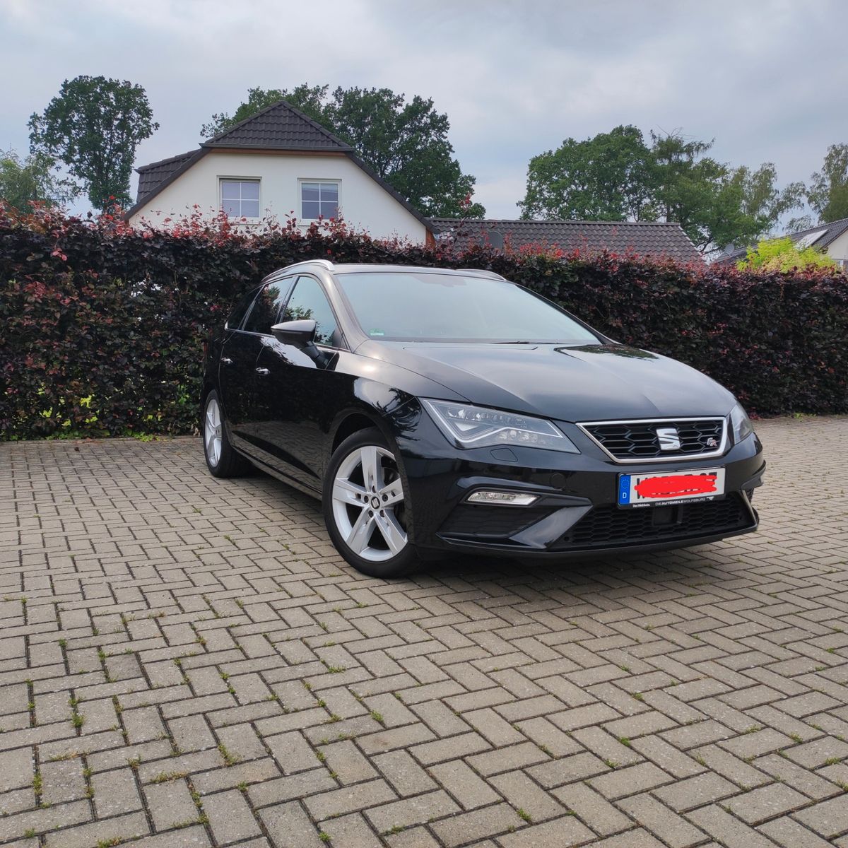 SEAT Leon ST 1.4 TSI FR ACC AHK BEATS