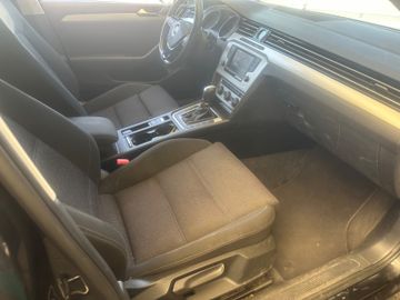 Volkswagen Passat Variant - 11