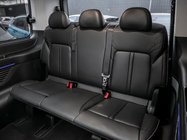 Hyundai Staria 2.2 Signature 4WD Leder Autobahnassistent