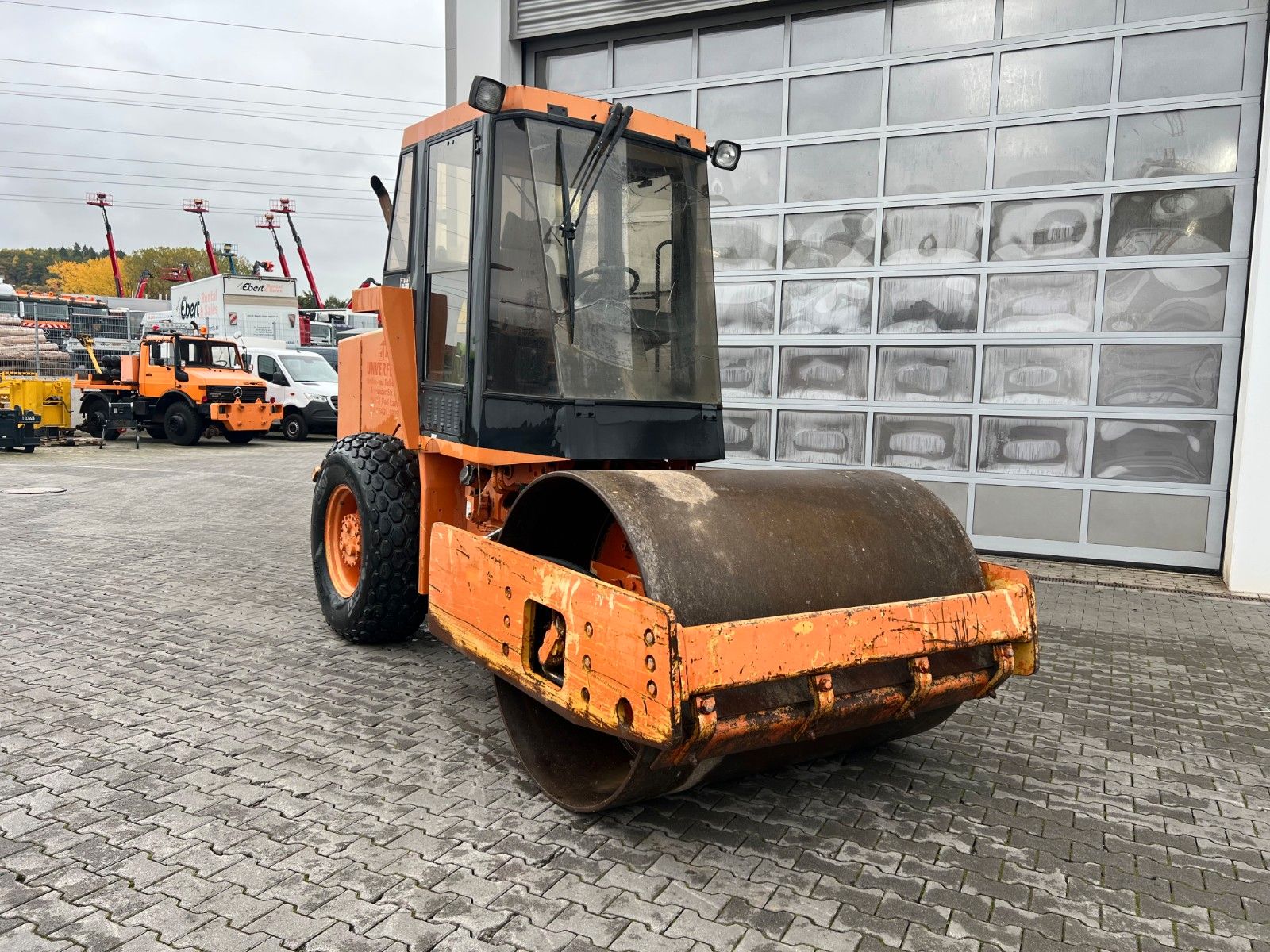 Fahrzeugabbildung CAT CS 433C Walze / 3804 h