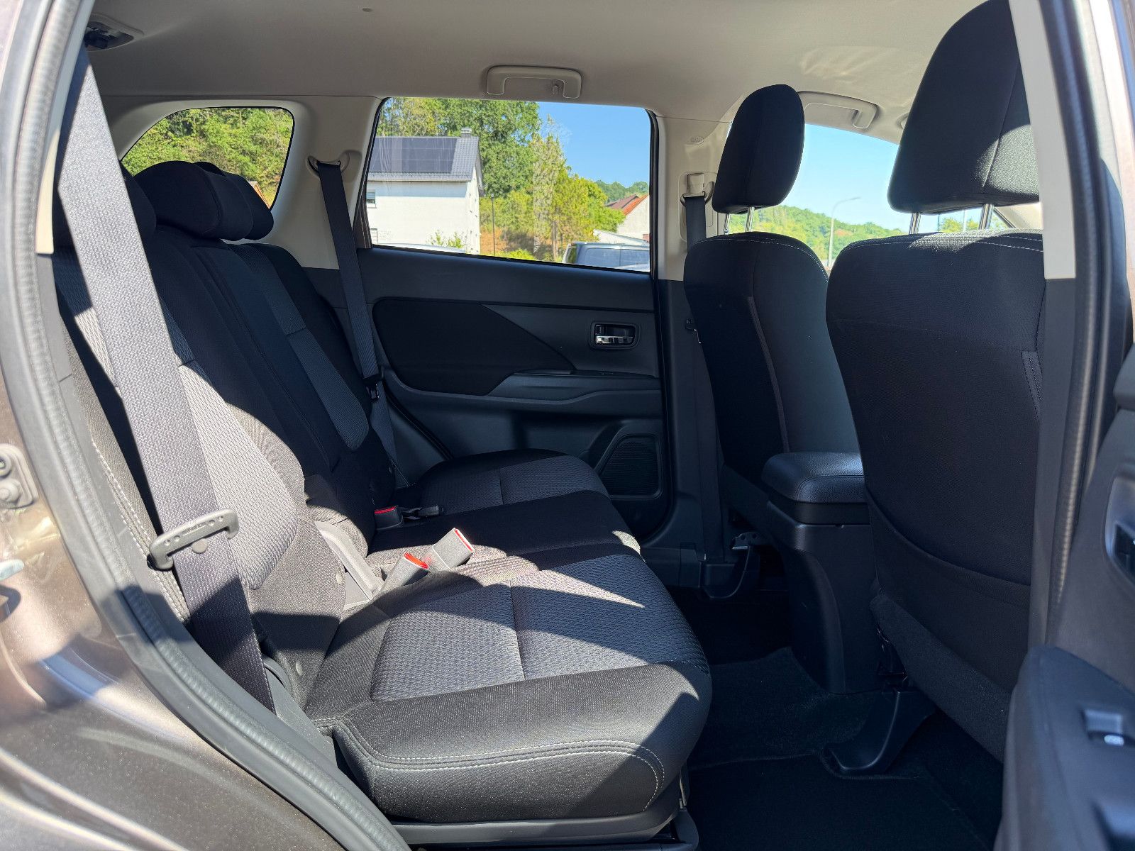 MITSUBISHI Outlander 2.0Edition 100 2WD KAMERA/TEMPO/1.HAND – Foto 12