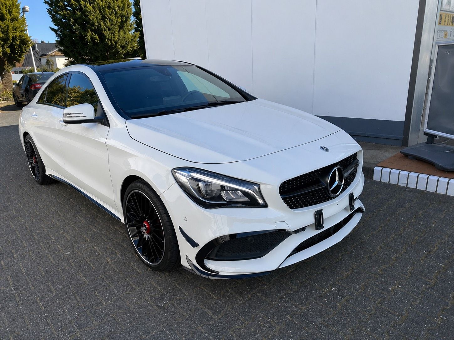 MERCEDES-BENZ Mercedes Benz Cla 180 zum verkaufen