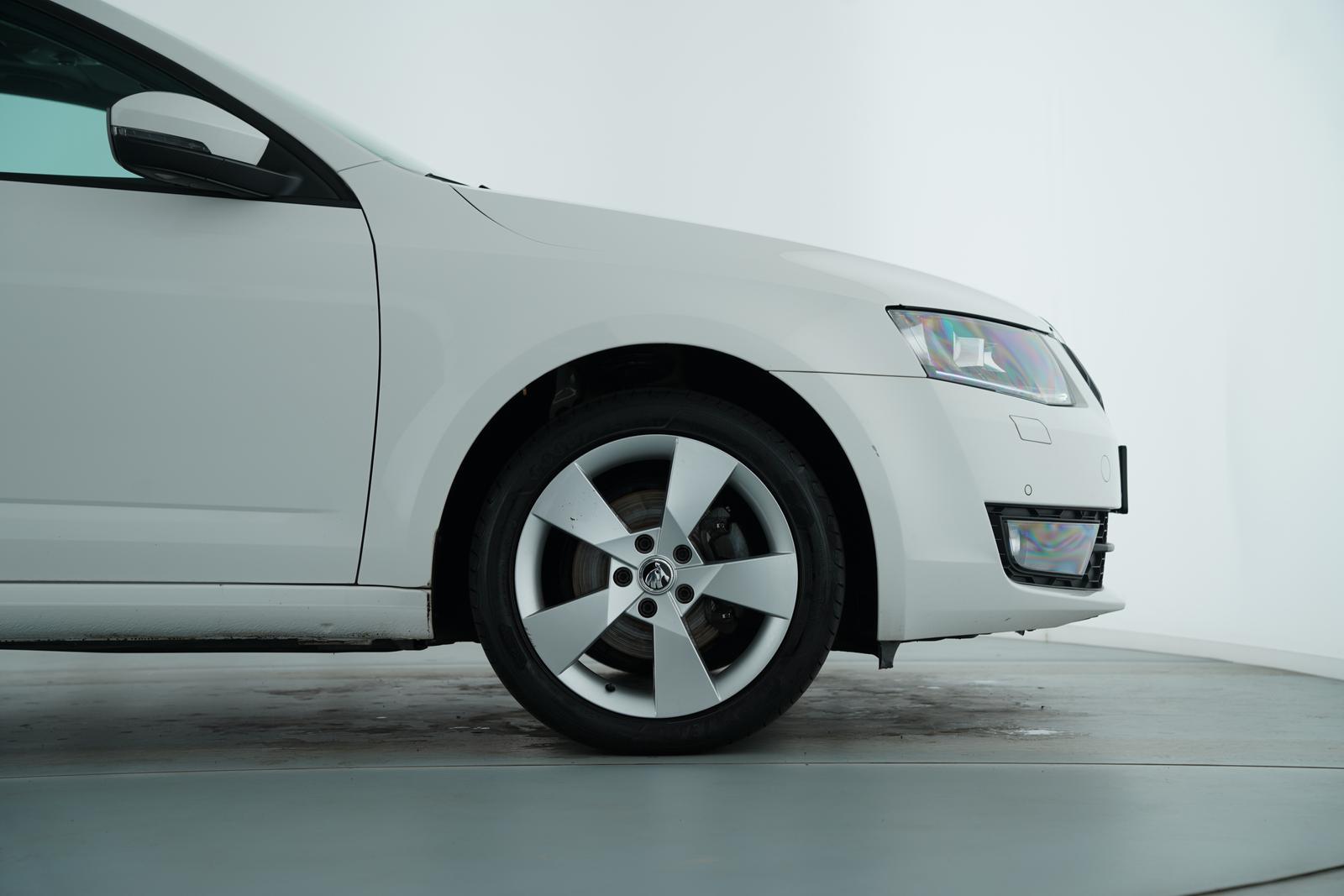 Skoda OCTAVIA ELEGANCE COMBI 1.4 TSI