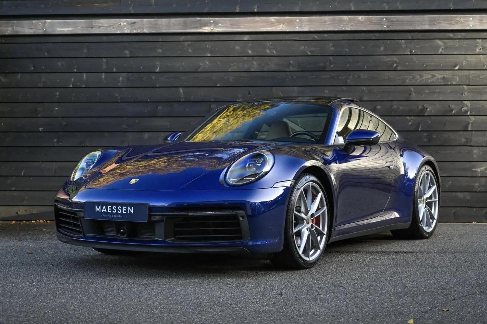Porsche 992