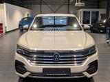 Volkswagen Touareg 3.0 V6 TDI 4Motion DPF Aut. R-Line - gebrauchte VW Touareg aus dem Jahr 2021