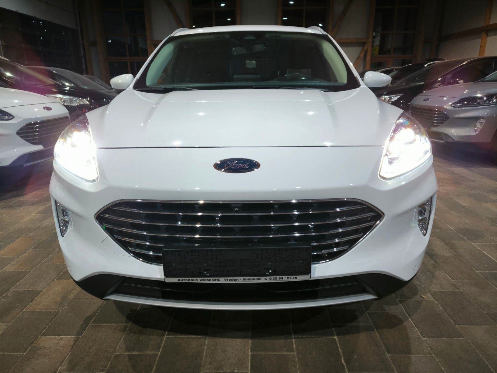Ford Kuga 2,5 PHEV  Hybrid Titanium X,HUD,IACC,18"Alu imagem 3