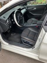 Mercedes-Benz CLA 200 Urban Urban - Mercedes-Benz CLA 200 aus 2013